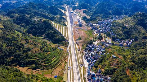 吉首懷化與地域探索：一個神秘之地的多元視角